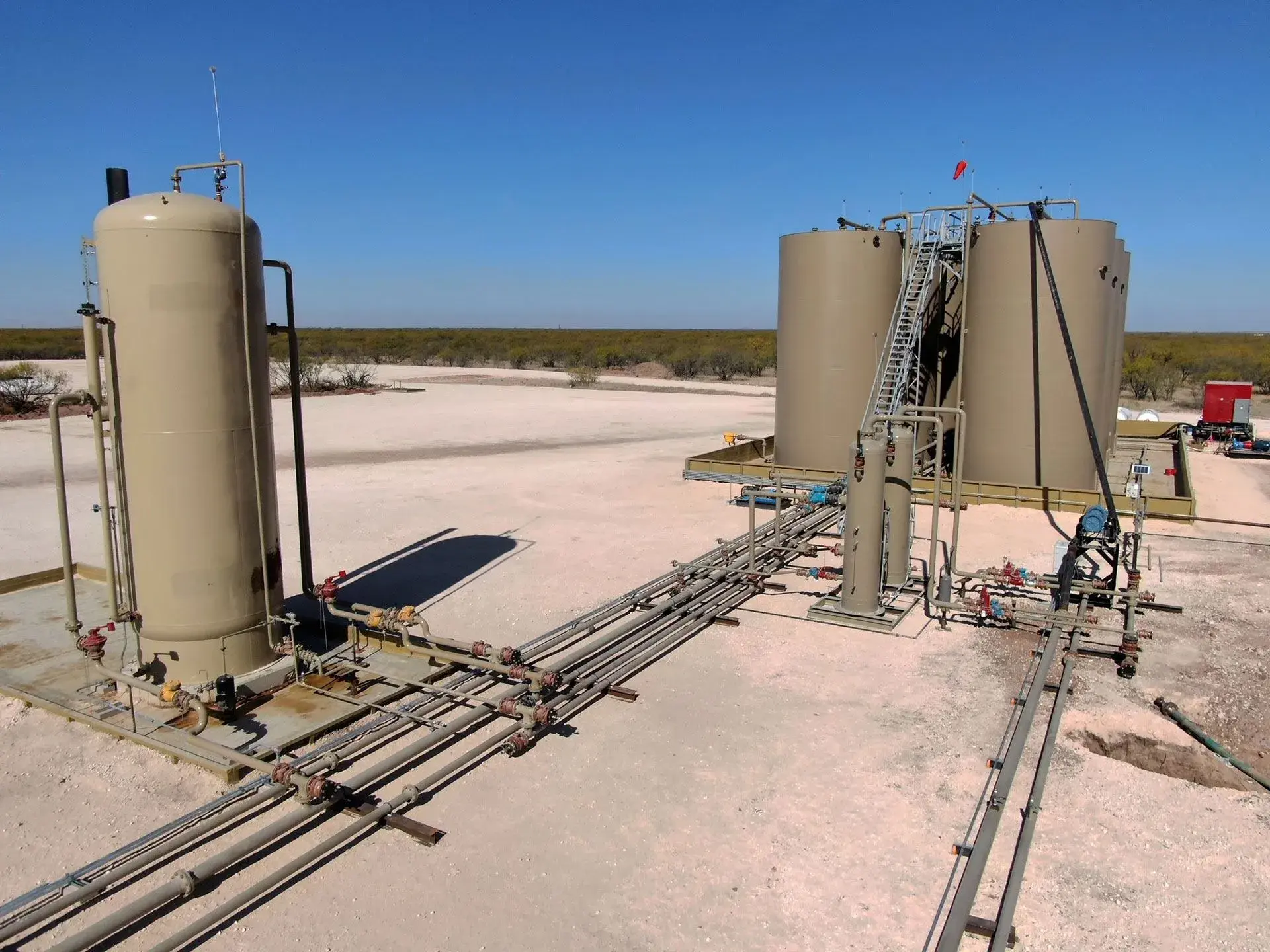 Oil and Gas Tank battery use HMIs